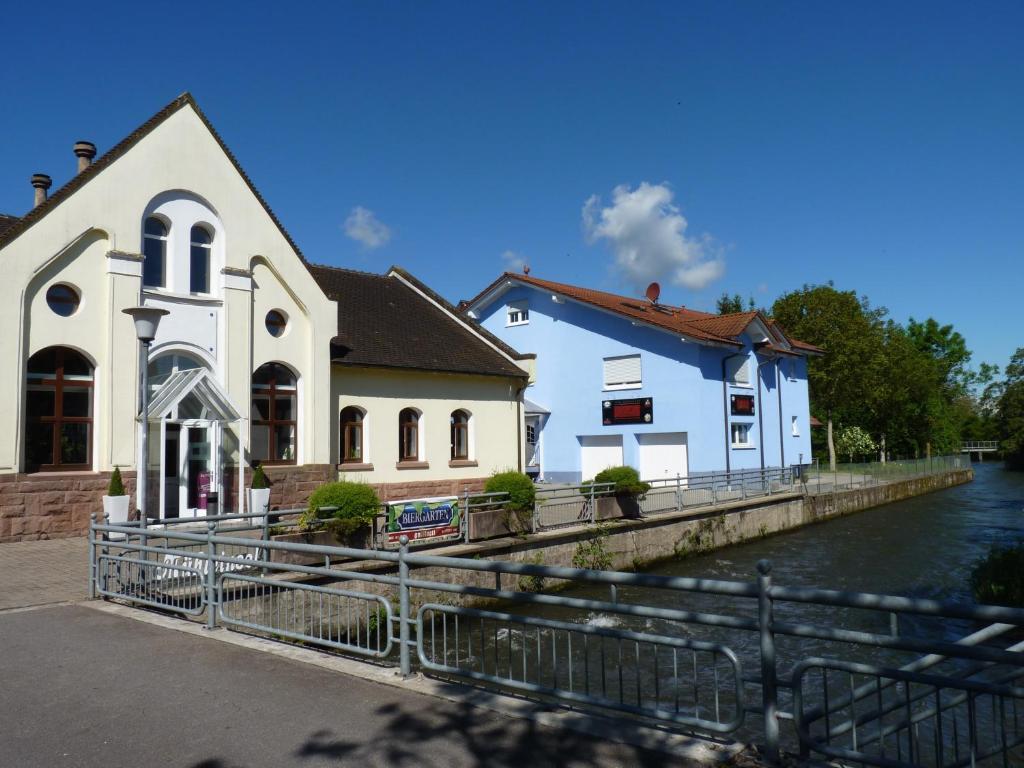 Hotel Muhleinsel Kenzingen Exterior photo